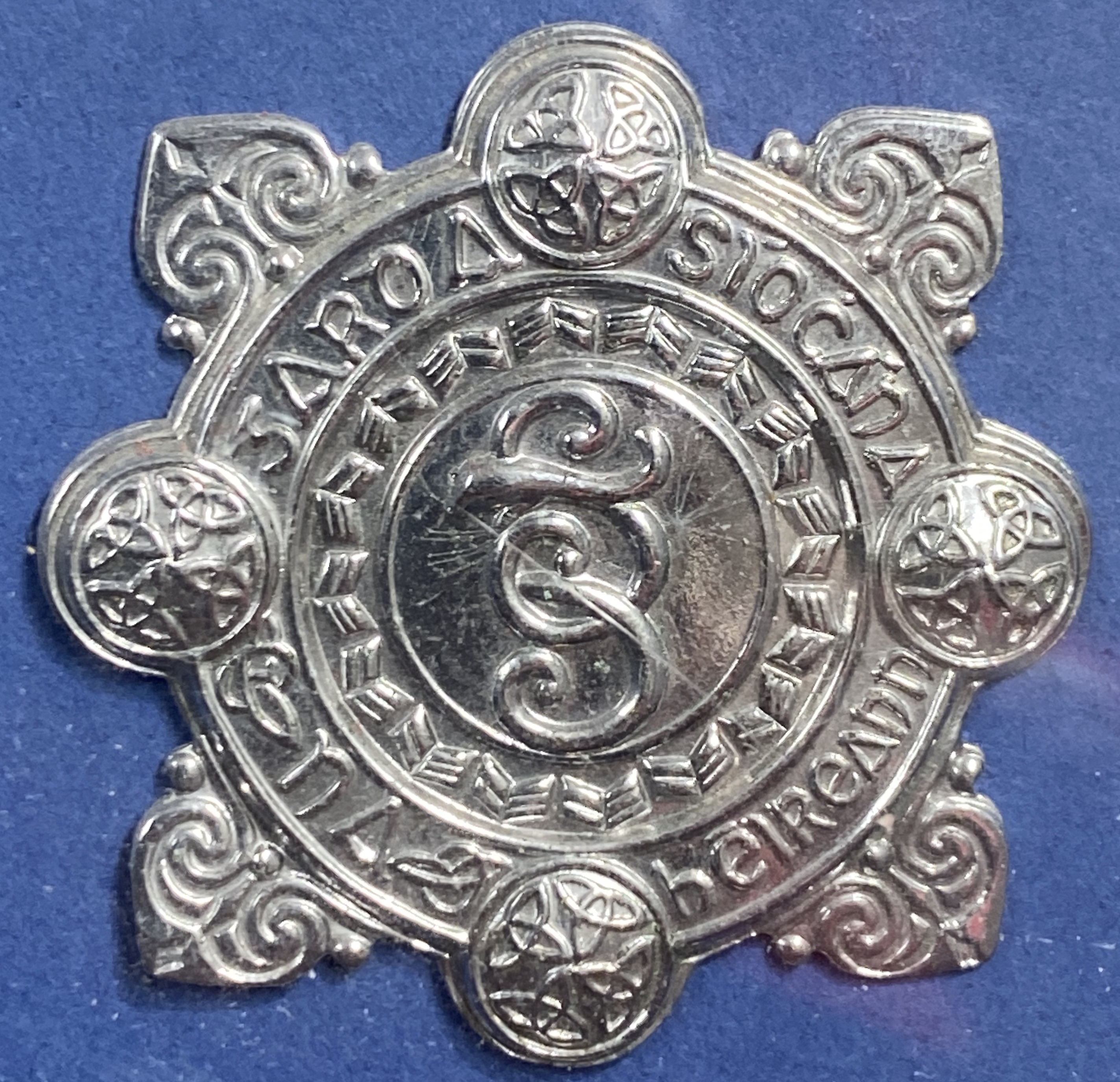 Garda Cap Badge pre 1990